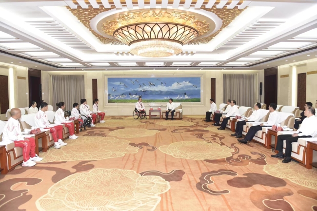 图为会见现场